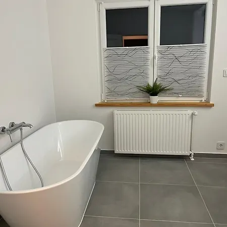 Moderne In Mit Gemeinschaftsbad & Kueche 旅馆 Rosengarten (Lower-Saxony)