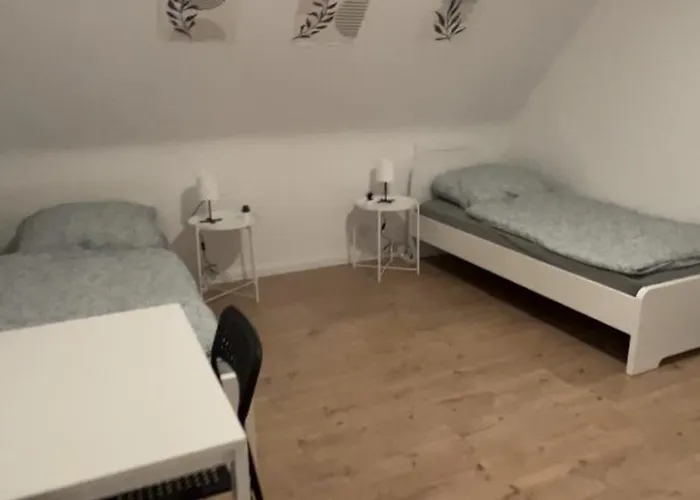 Хостел Moderne In Mit Gemeinschaftsbad & Kueche Розенгартен