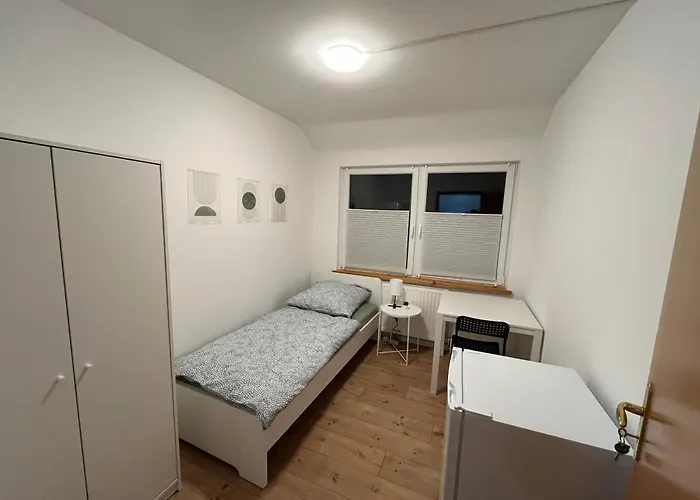 Moderne In Mit Gemeinschaftsbad & Kueche Хостел *