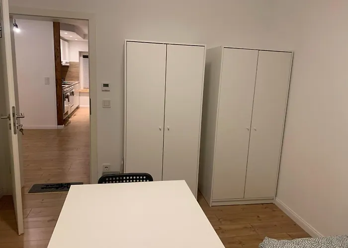 Moderne In Mit Gemeinschaftsbad & Kueche * Розенгартен